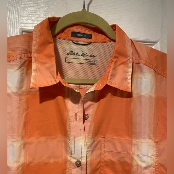 Eddie Bauer Size LT Orange Coral Vented Short Sleeve Button Down Hiking Shirt - Picture 2 of 14